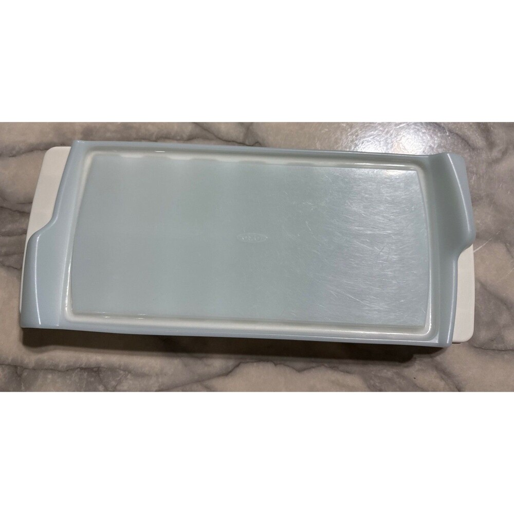 OXO Covered Ice Cube Tray with Lid 13"x5" Easy-Release 14 Slot Freezer Mold